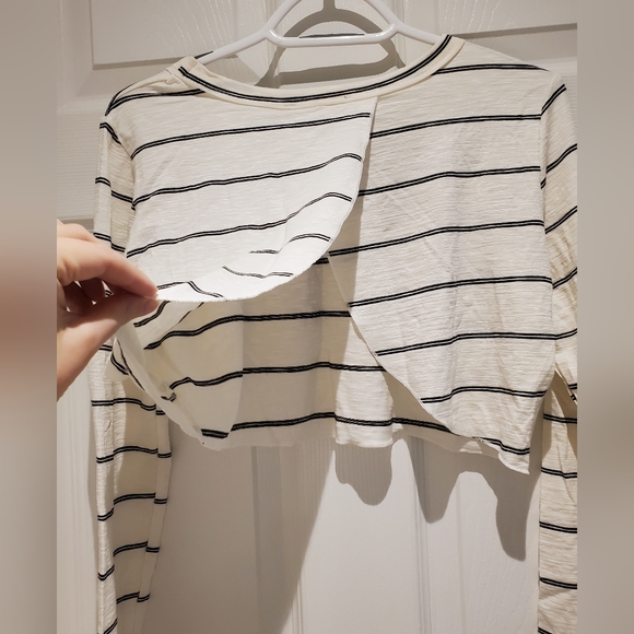 NWT Lulu's long sleeve striped crop top - Picture 6 of 7